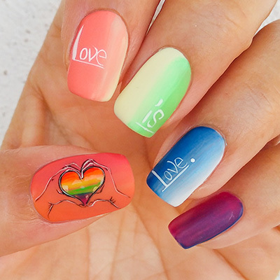 nail art rainbow pride