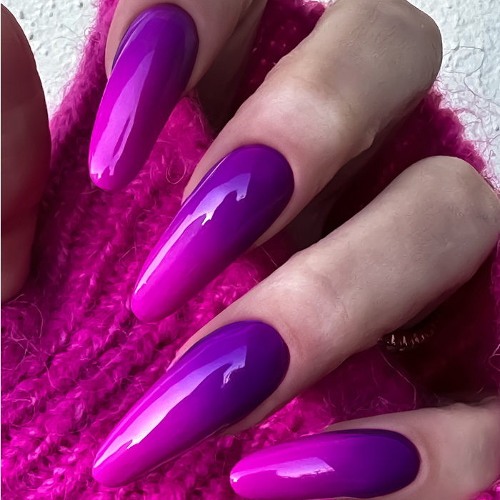 Babyboomer unghie colorato viola e rosa