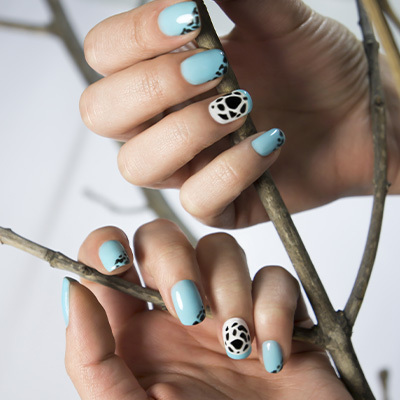 Nail art azzurre