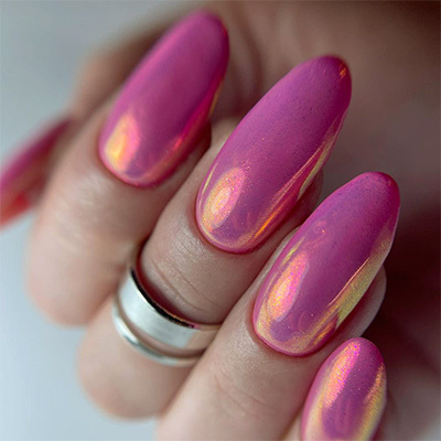 Nail art fucsia effetto sirena