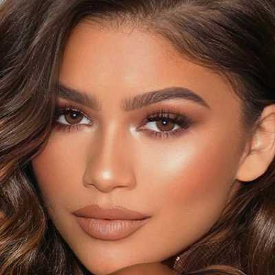 Zendaya modella per trucco viso